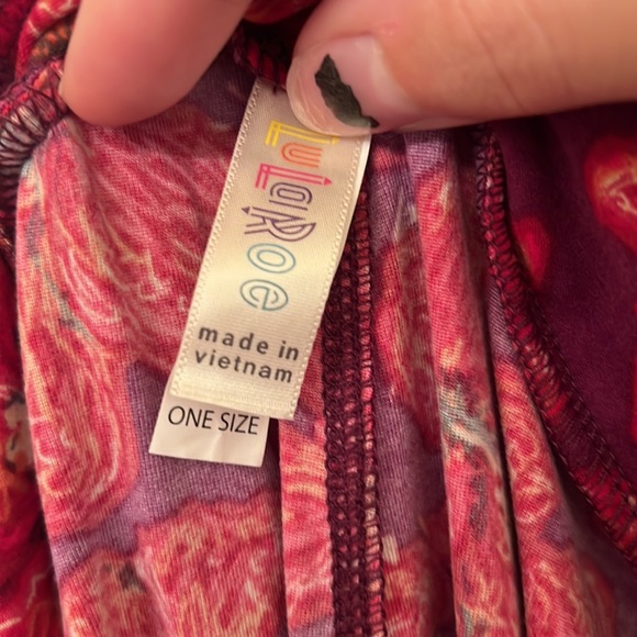 ❌(stolen)
 LulaRoe Hibiscus 🌺 leggings - Picture 6 of 6